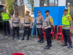 Kapolres Badung Pantau Pelaksanaan Pengamanan Pumungutan Suara di TPS 007 Simpang Beringkit