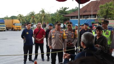 Wakapolda Bali Cek Arus Penyebrangan di Pelabuhan Padang Bai