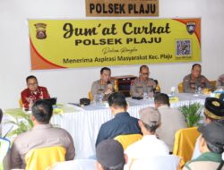 Jumat Curhat dihadiri Kapolda Sumsel di Aula Polsek Plaju, Menerima Aspirasi Masyarakat, Merespon dan Beri Solusi
