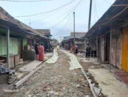 Mandor Proyek Betonisasi Desa Kresek kecamatan kresek kabupaten serang, Intimidasi dan Menghalangi kinerja Awak Media Saat Mencari Informasi, Sedangkan proyek tersebut menggunakan anggaran dana desa, Rabu 15/05/2024.