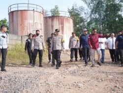 Datangi Langsung Kawasan Sentra Illegal Drilling di Babat Toman Musi Banyuasin, Kapolda Sumsel : Komitmen Saya Barsama Pangdam, Regulasinya Tetap Kita Tindak Tegas.