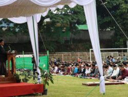 Kapolres Aceh Tengah Laksanakan Sholat ied di Lapangan Musara Alun Kabupaten Setempat