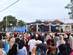 Ribuan Warga Kota Takengon Meriahkan Gerak Jalan Santai HUT Bhayangkara Ke-78