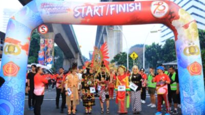 Kapolri Buka Bhayangkara Fun Walk 2024: Bersama Bergerak untuk Persatuan