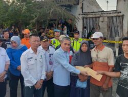 Kapolsek Tanjung Raja Laksanakan PAM dan Dampingi Pemberian Bantuan Terhadap Korban Kebakaran
