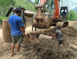 Pemasangan Gorong-Gorong Titik Ke 5, Satgas TMMD Ke 121 Gunakan Alat Berat.