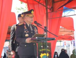 Kapolda Sulteng Pimpin Upacara Bendera HUT Kemerdekaan RI ke-79 di Poso Bersama Eks Napiter