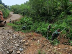 Di Ahir Menjelang Penutupan TMMD Ke 121 Warga Ucapan Terimakasih Kepada Satgas TMMD Ke 121.