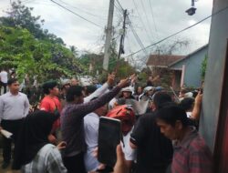 Aksi Massa Di Kelurahan Jahab Dipicu Persoalan Lahan Masyarakat Digusur PT.Budi Duta Agro Makmur