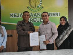 Kajari Bireuen Tandatangani Moa Dengan Uniki