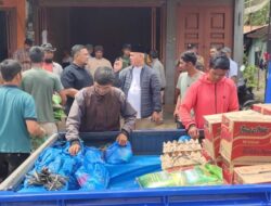 Calon Bupati Shabela Serahkan Bantuan Korban Banjir Bandang Kecamatan Rusip Antara