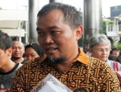 Boyamin Akan Daftar Judicial Review ke Mahkamah Konstitusi Perkara Pansel KPK yang Harus DIbentuk Presiden Prabowo