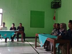 Desa Gesing Kandangan Temanggung Lakukan Pelantikan Kelompok Penyelenggaraan Pemungutan Suara (KPPS) 2024 di Gedung Balai Desa