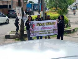 Jumat Berkah: DPP GBR Sriwijaya ( Gerakan Bersatu Rakyat Sriwijaya )Berbagi Nasi Kotak Kepenguna Jalan dan Warga Sekitar Yang Melintas