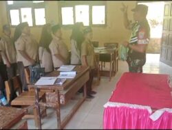 Wujud Kepedulian Babinsa Koramil 05/linge Beri Pendidikan Anak Anak SMPN 8 Takengon.