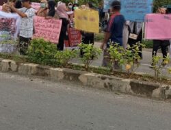 Panwaslih dinas luar trus demo  berjalan trus.