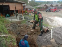 Atasi Kebutuhan Air Bersih, Babinsa Bantu Warga Membuat Sumur. 