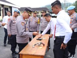 Tingkatkan Disiplin dan Cegah Penyalahgunaan, Senjata Api Personel Polres Aceh Tengah Di Cek