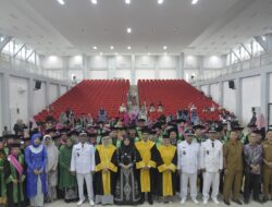 PJ wali kota Langsa menghadiri sekaligus mengukuhkan  wisudawan dan wisudawati sekolah lansia kota Langsa THN 2024.