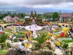 Moment Libur Di Akhir Tahun Kabupaten Tabanan dan Sekitarnya Mulai Dipadati Oleh Wisatawan Yang Berkunjung Untuk Mengisi Waktu Berlibur Di Bali