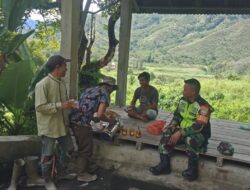 Babinsa Komsos Dengan Warga Sambil Menikmati Secangkir Kopi