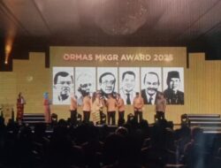 GEBYAR HUT KE-65 ORMAS MKGR DI HOTEL SHANGRI-LA, DR.BAHLIL : ADA 4 PROGRAM UTAMA UNTUK INDONESIA MAJU