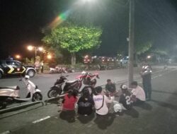 Unit Samapta Polsek Mengwi Laksanakan Patroli Dikawasan Taman Ayun Sampaikan Imbauan Kamtibmas Kepada Masyarakat