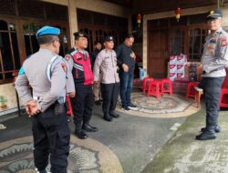 Iptu Guna Wijaya Pimpin Pengamanan Imlek di Vihara Carangsari Petan