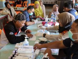 Jumat Berkah, Polres Aceh Tengah Berikan 20 Paket Sembako Dan Layanan Kesehatan Gratis Pada Masyarakat Kecamatan Bintang