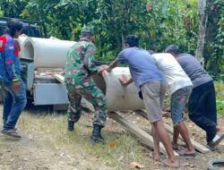 Anggota Satgas TMMD Cek Rute yang Akan Dijadikan Terobosan Jalan.