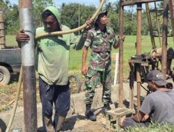 Kebersamaan Personel Satgas TMMD dan Warga, Bukti Nyata Kemanunggalan TNI-Rakyat.