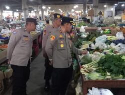 Jelang Hari Raya Idul Futri dan Nyepi Kapolsek Mengwi Cek Kestabilan Harga Bapokting