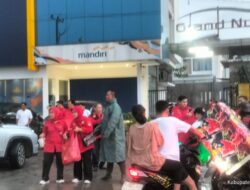 Setya kita Pancasila Bersama Bimaspol dan Babinsa Bersatupadu Berikan Bantuan 600 Paket Makanan di Wilayah Terdampak Banjir