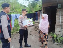 Peduli Sesama, Polsek Wih Pesam Berbagi Sembako di Bulan Ramadhan