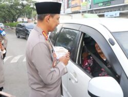 Turun Langsung ke Jalan, Kapolres Metro Tangerang Kota Sosialisasi Call Center Polri 110, Pelayanan Cepat Saat Mudik