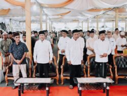 Ribuan Warga Memenuhi Halaman Pendopo Bupati Berbuka puasa bersama
