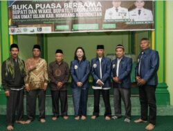 Wabup Humbahas Junita R Marbun Hadiri Buka Puasa Bersama Tokoh Agama dan Umat Muslim Kab. Humbahas .