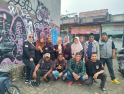 SRIKANDI LSM BARAK INDONESIA ADAKAN BAGI TAKJIL DAN BUKBER, INDAHNYA KEBERSAMAAN