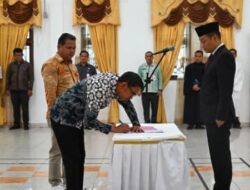 Bupati Humbahas Lantik 10 Pejabat Administrator dan Pengawas