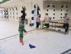 Jelang Hari Raya Idul Fitri 1446 H, TNI – Polri di Aceh Tengah Gotong Royong Bersihkan Masjid