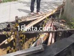 Bupati Kabupaten Tapanuli Utara Kunjungi Jembatan Yang Ambruk di Siborongborong.