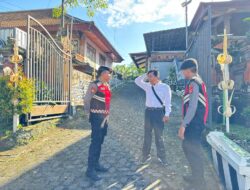 Patroli Jalan Kaki Kota Presisi, Sat Samapta Polres Tabanan Dekatkan Diri ke Masyarakat dan Cegah Gangguan Kamtibmas