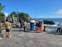 Bhabinkamtibmas Desa Belalang Polsek Kediri Amankan Tempat Wisata Pantai Kedungu