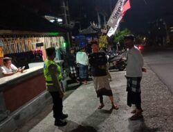 Bhabinkamtibmas Desa Batannyuh Bersinergi Dengan Pecalang Pengamanan Bazzar Duduk