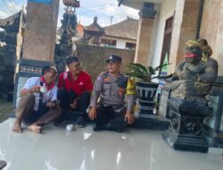 Sambangi Kantor Desa Tua Bhabinkamtibmas Ajak Staf Desa Jaga Kamtibmas