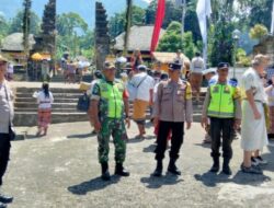 Babinsa Wongaya Gede Bersama Instansi Terkait Amankan Prosesi Upacara Pujawali di Pura Luhur Batukaru