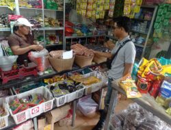 Jelang Hari Raya Kuningan, Unit Intelkam Polsek Bangli Monitoring Ketersediaan Stock Dan Harga Sembako