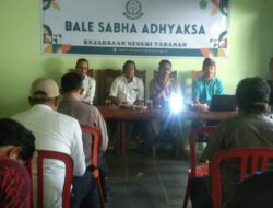 Bhabinkamtibmas Desa Belimbing Hadir Serta Mengamankan Giat Rapat MoU