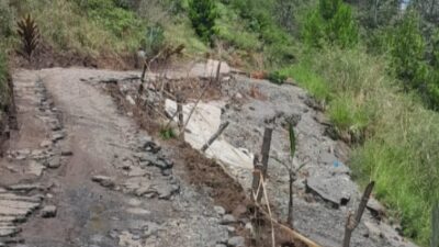 Dinas PUPR Aceh Di Nilai Tutup Mata Terhadap Pembangunan Jalan Di Aceh Tengah.
