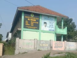 Ponpes Yayasan Al – Insan Arogan Terhadap Jurnalis Pada Saat Di Konfirmasi Terkait Ijasah Siswa Yang Di Tahan.